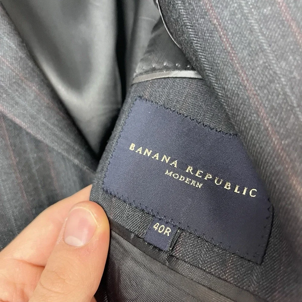 Banana Republic Pinstripe‎ Blazer Modern Slim Fit Men Gray Red Size 40R Wool